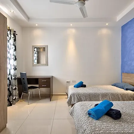 With Seaviews Appartement