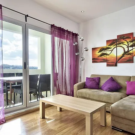 Apartment With Seaviews
